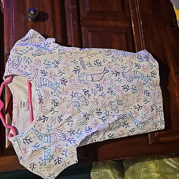 !!. Girls size 6 top - Picture 1 of 2